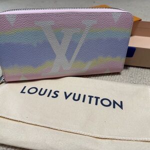 LOUIS VUITTON LV Escale Used Zippy Long Wallet Leather Pastel Pink